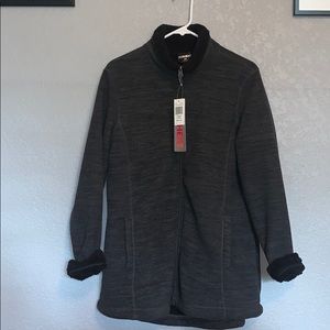 NWT zip up fuzzy jacket with pockets!